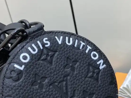 LOUIS Soft VUITTON PM Polochon 0330